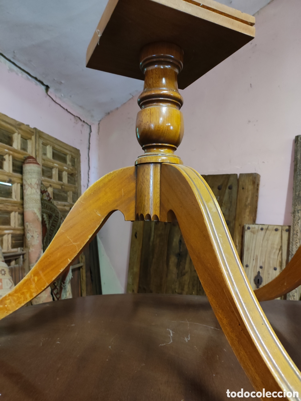 Antig&uuml;edades: Mesa tipo velador - Foto 3