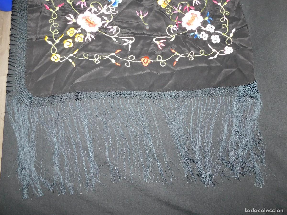 Antig&uuml;edades: MANTILLA MANILA BORDADA A MANO - Foto 8