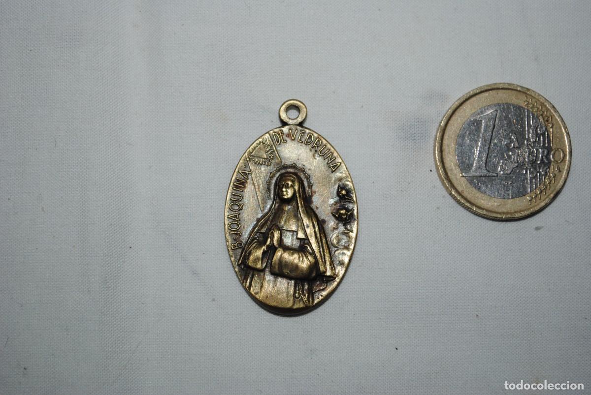 Antig&uuml;edades: MEDALLA DE LA BEATA JOAQUINA DE VEDRUNA . - Foto 1