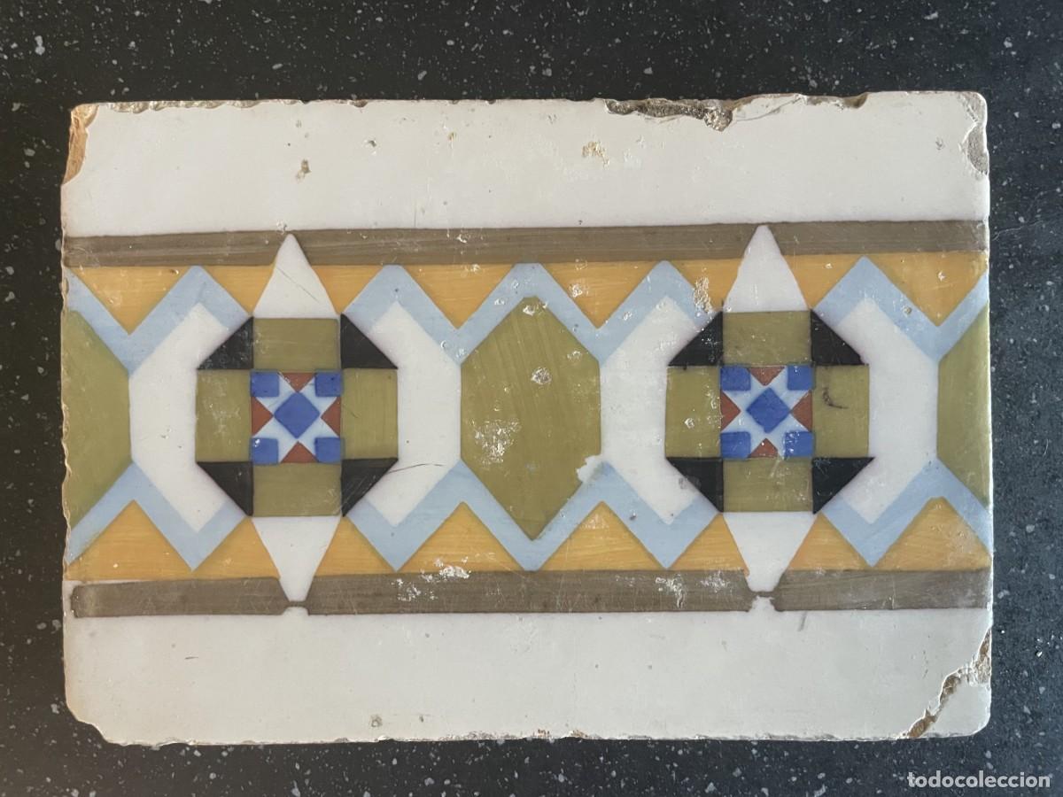 Antig&uuml;edades: Azulejo cenefa antiguo - Foto 1