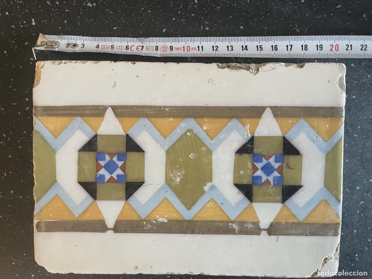 Antig&uuml;edades: Azulejo cenefa antiguo - Foto 3