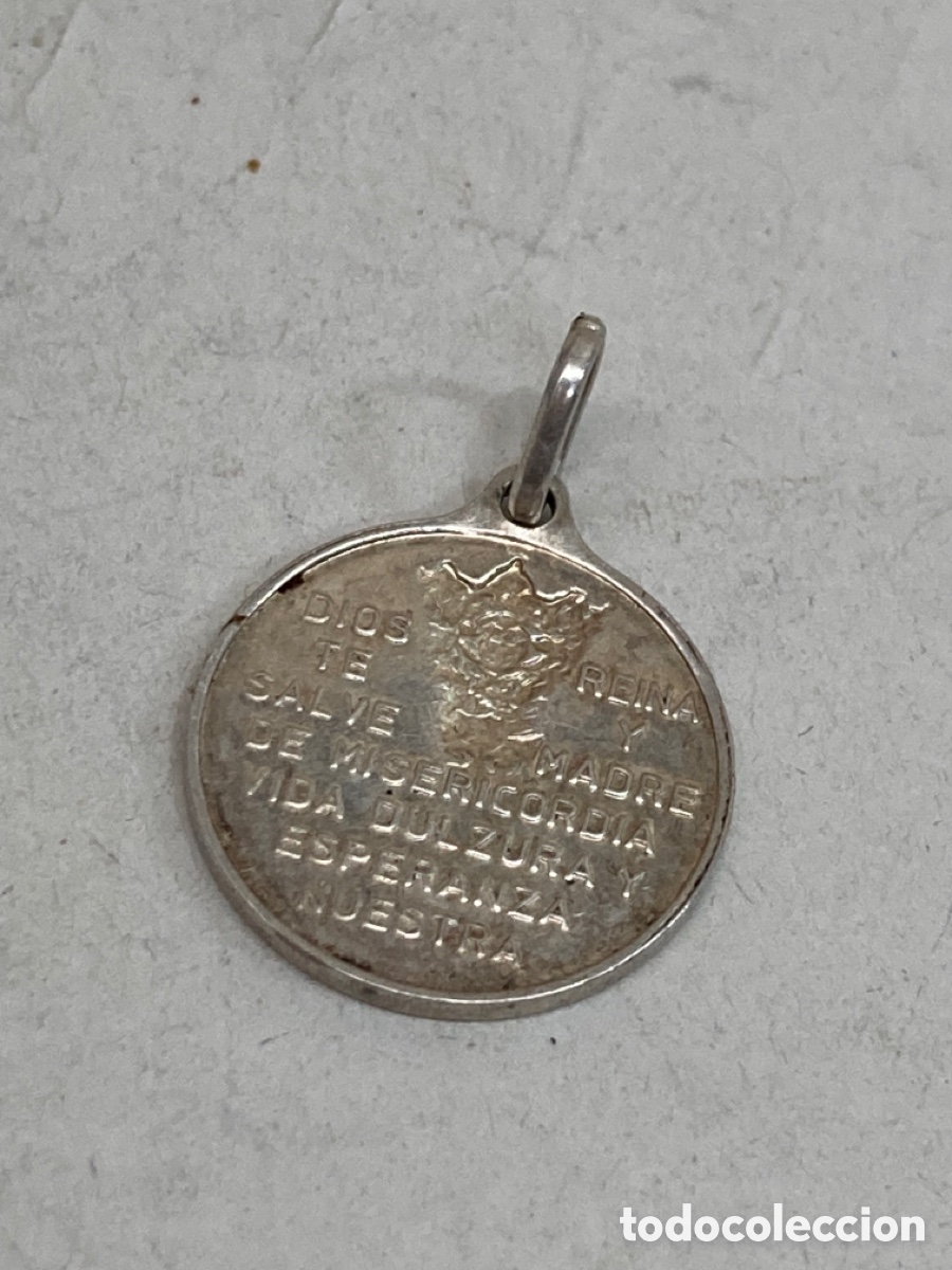 Antig&uuml;edades: Medalla de plata religiosa C53 - Foto 2