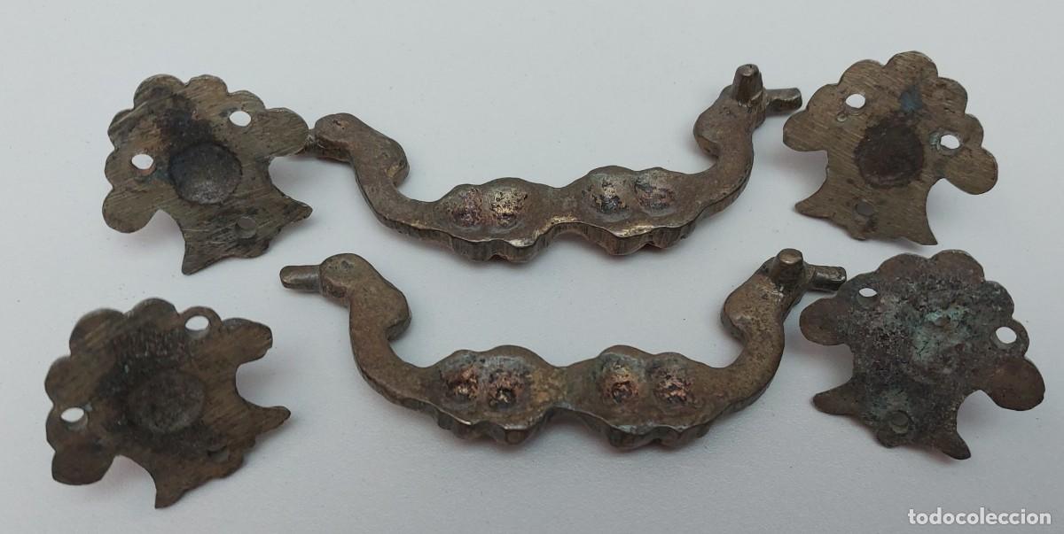 Antig&uuml;edades: PAREJA DE TIRADORES DE BRONCE - Foto 5