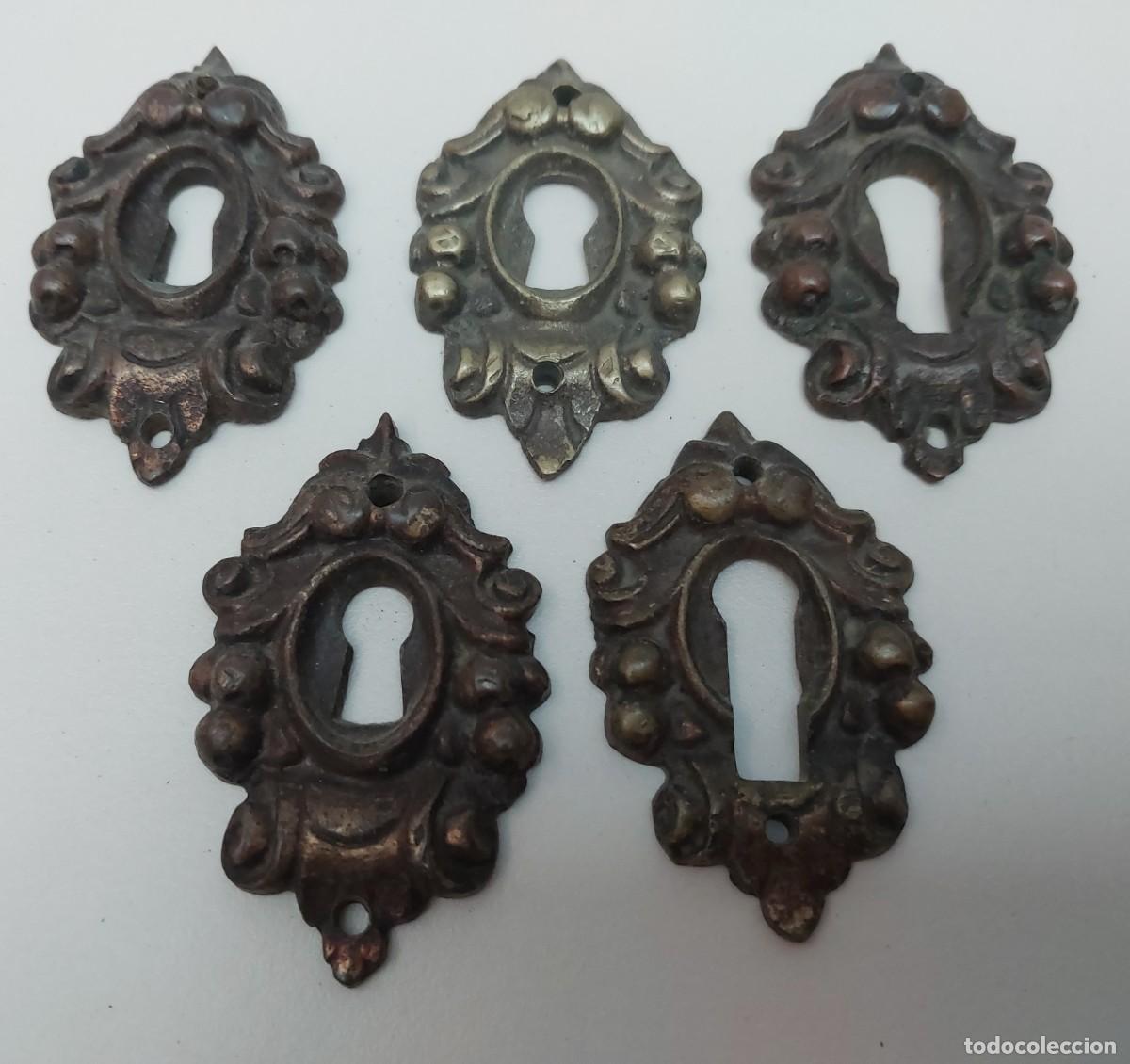 Antig&uuml;edades: LOTE DE 5 BOCA LLAVES DE BRONCE - Foto 3