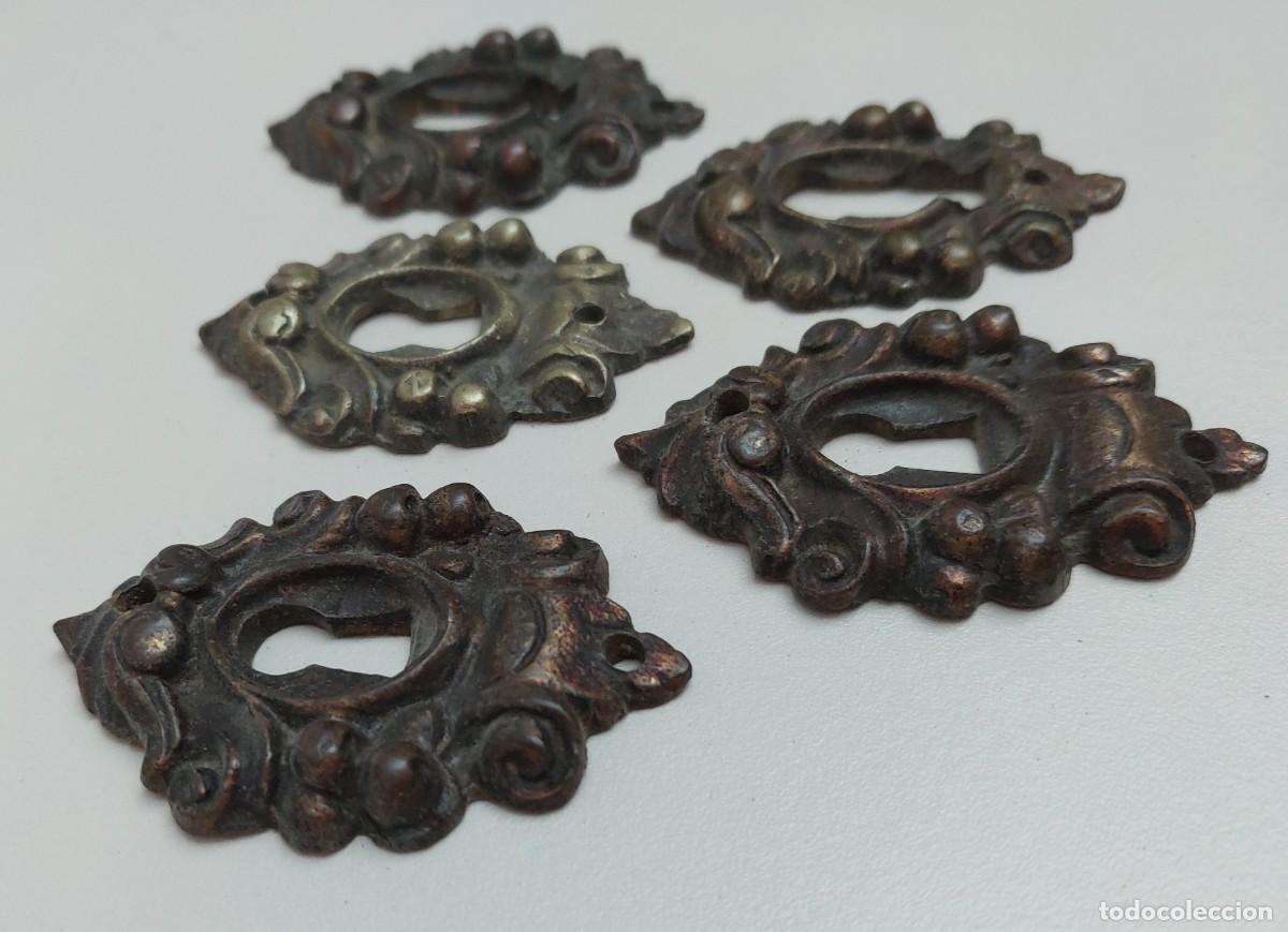 Antig&uuml;edades: LOTE DE 5 BOCA LLAVES DE BRONCE - Foto 4