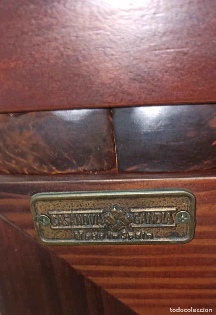 Antig&uuml;edades: Mesa madera de Casanova Gand&iacute;a. - Foto 3