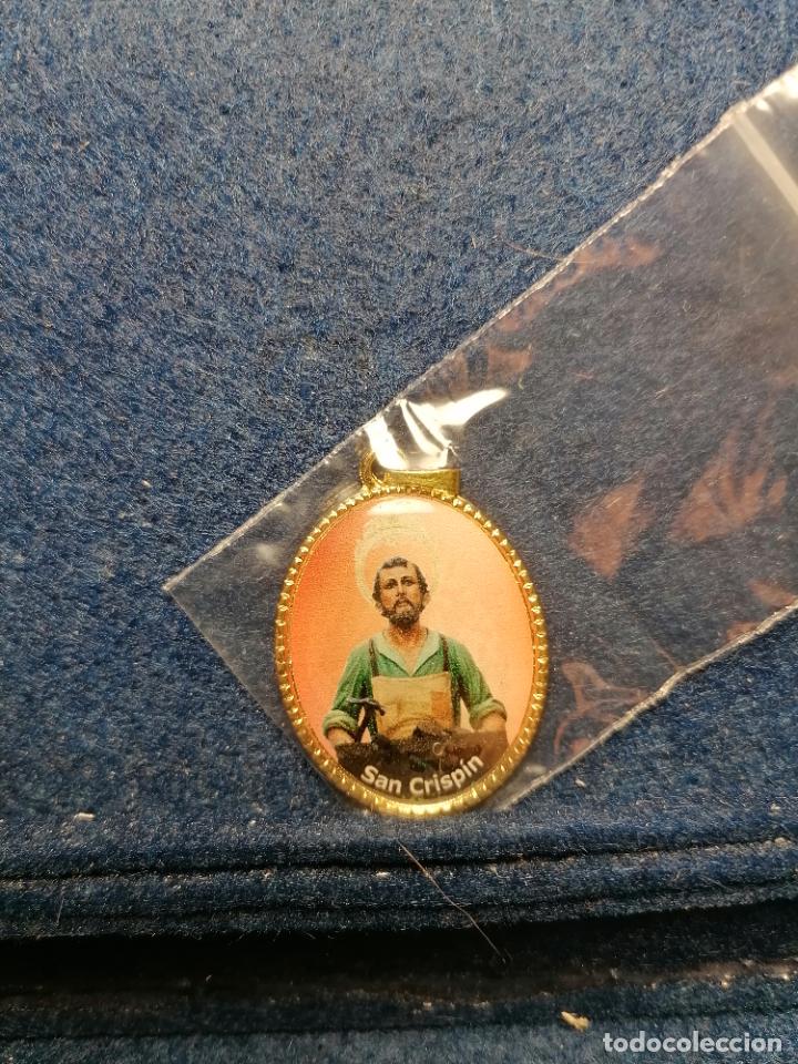 Antig&uuml;edades: MEDALLA RELIGIOSA SAN CRISPIN - Foto 1