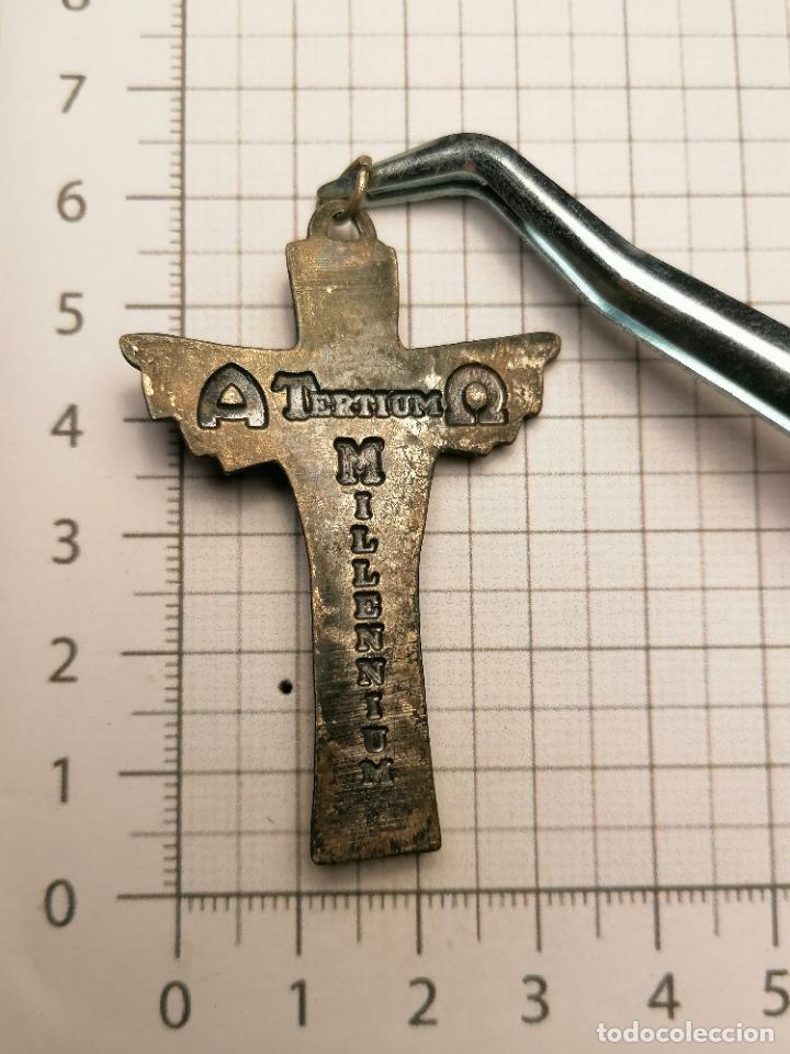 Antig&uuml;edades: CRUZ CRUCIFIJO TERTIUM MILLENIUM - Foto 2