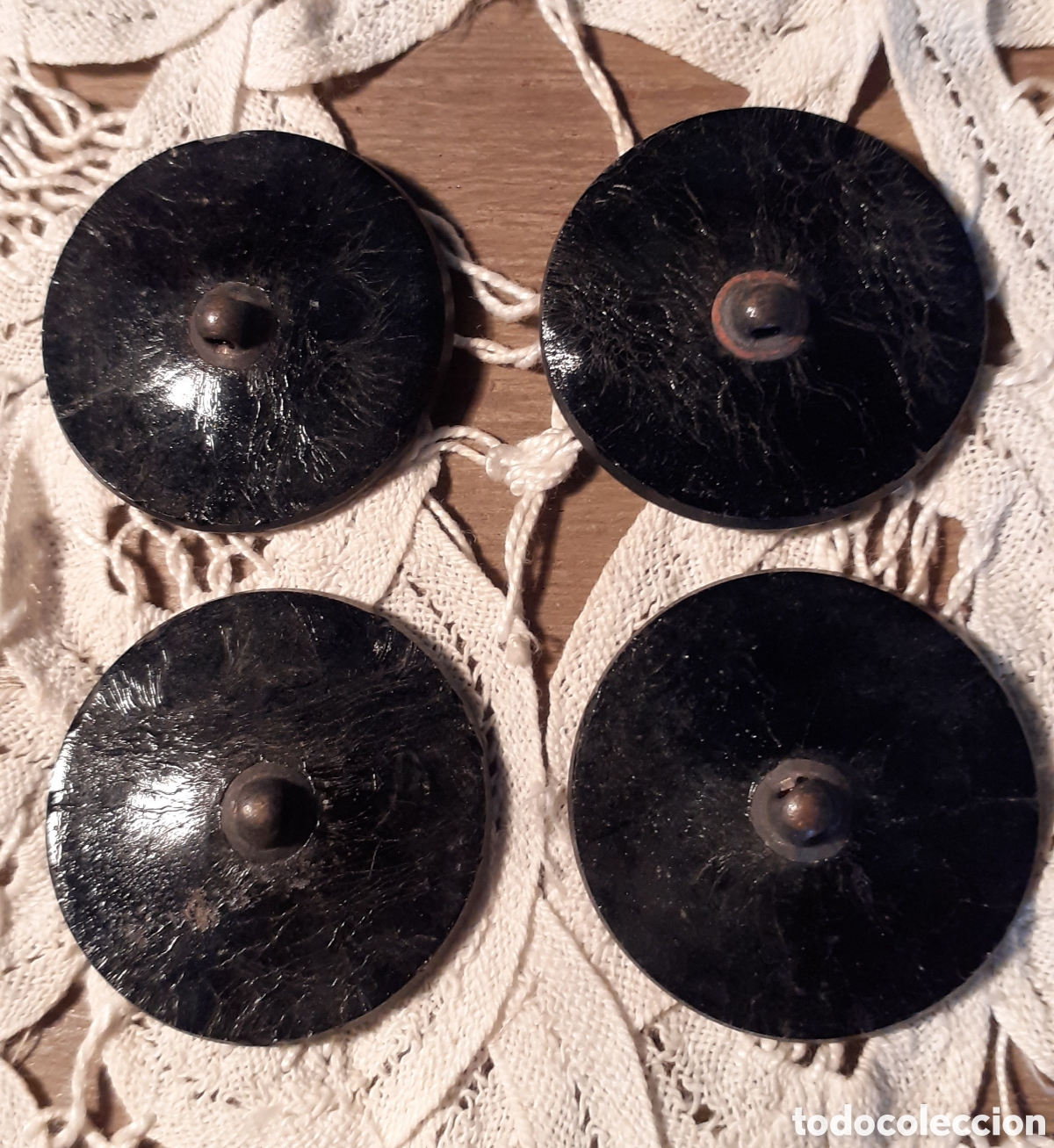 Antig&uuml;edades: 4 botones antiguas en baquelita - Foto 2
