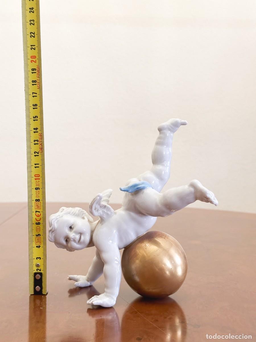Antig&uuml;edades: &Aacute;ngeles Algora con bola- Pareja - Foto 1