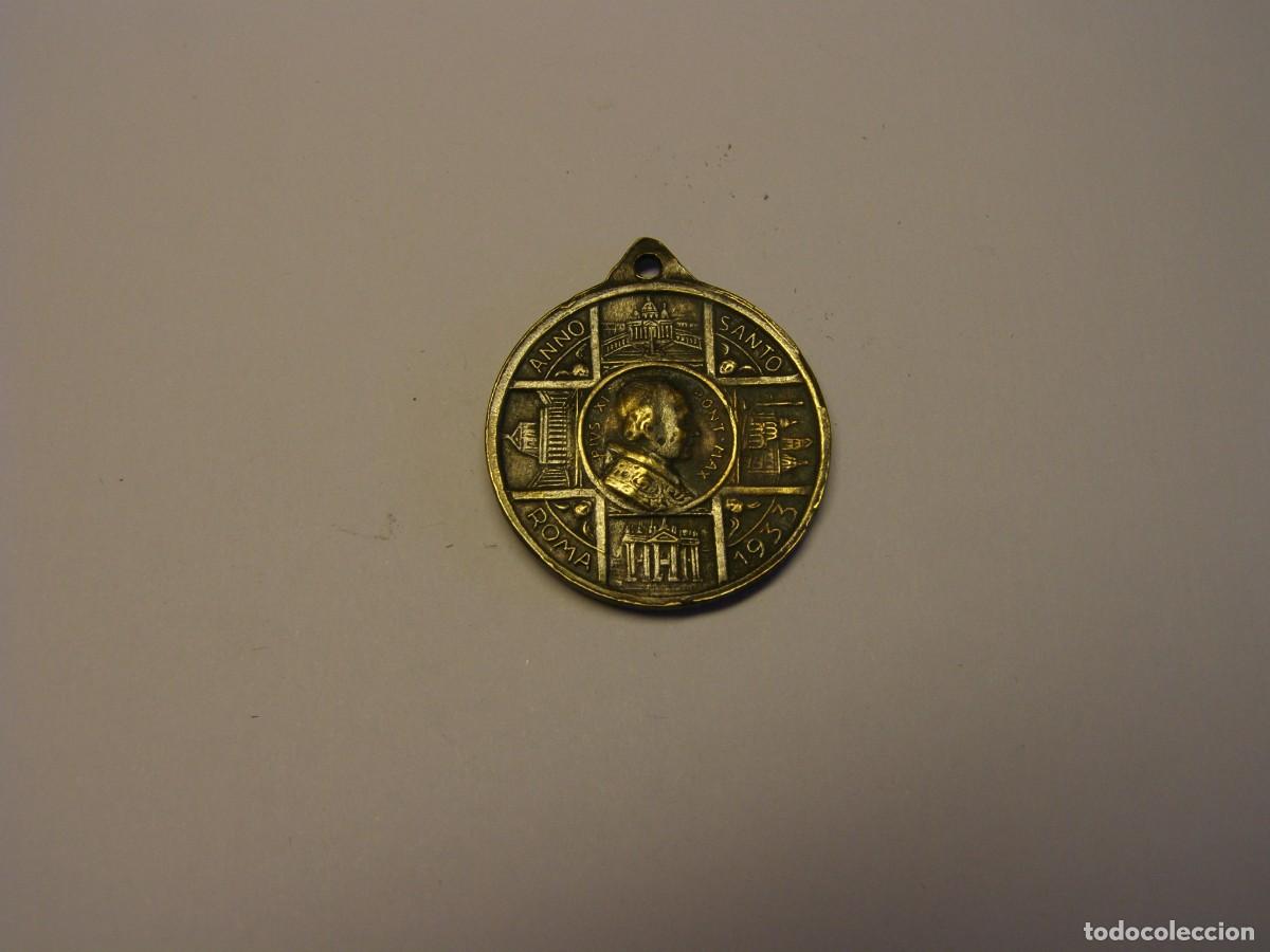 Antig&uuml;edades: Medalla del A&ntilde;o Santo de 1933. - Foto 1