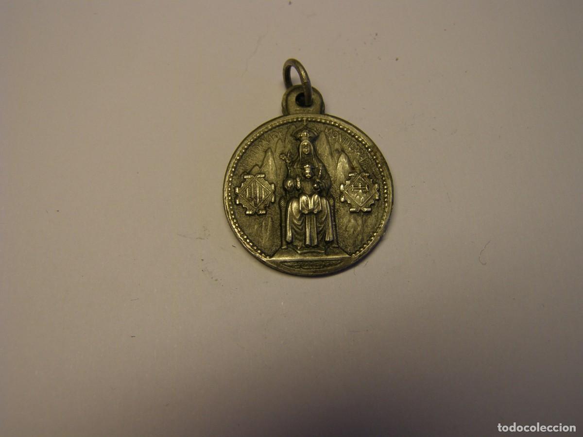Antig&uuml;edades: Medalla de Montserrat y San Crist&oacute;bal. - Foto 1