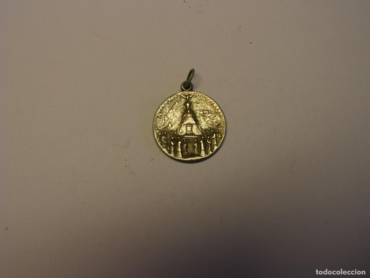 Antig&uuml;edades: Medalla de la Virgen de Montserrat. Plata. - Foto 1