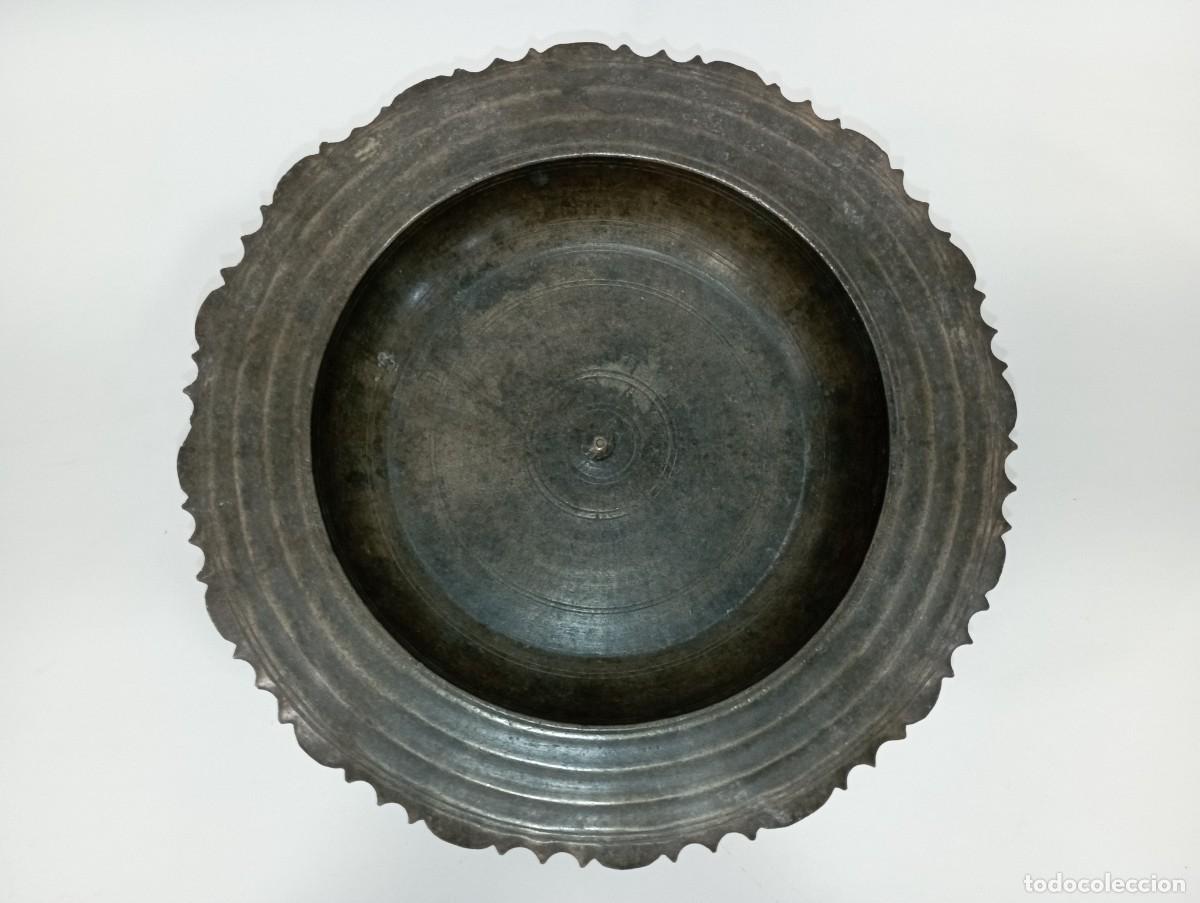 Antig&uuml;edades: Antiguo pebetero de bronce del S.XIX. A2 - Foto 2