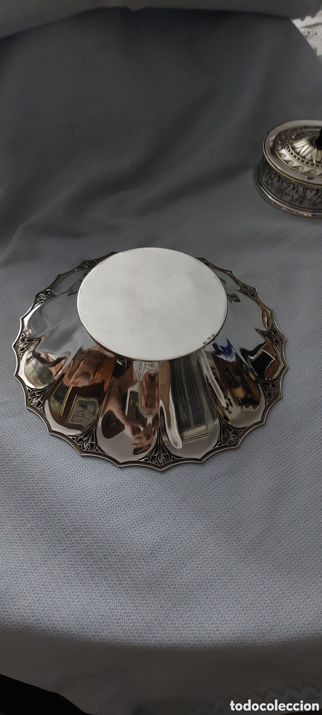 Antig&uuml;edades: PEQUE&Ntilde;O CENTRO de MESA METAL PLATEADO - Foto 2