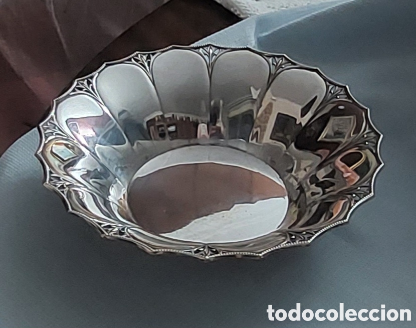 Antig&uuml;edades: PEQUE&Ntilde;O CENTRO de MESA METAL PLATEADO - Foto 1