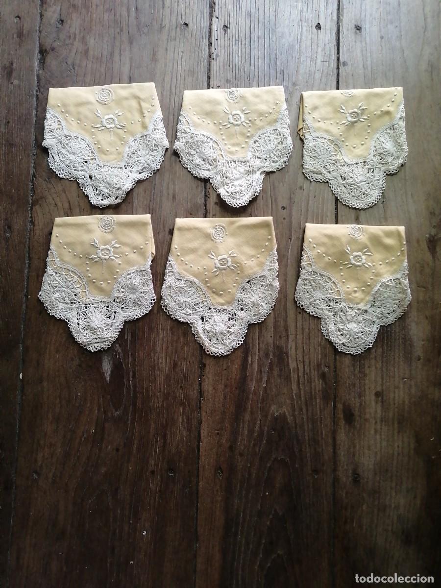 Antig&uuml;edades: Antiguo mantel amarillo con 12 servilletas - Foto 4