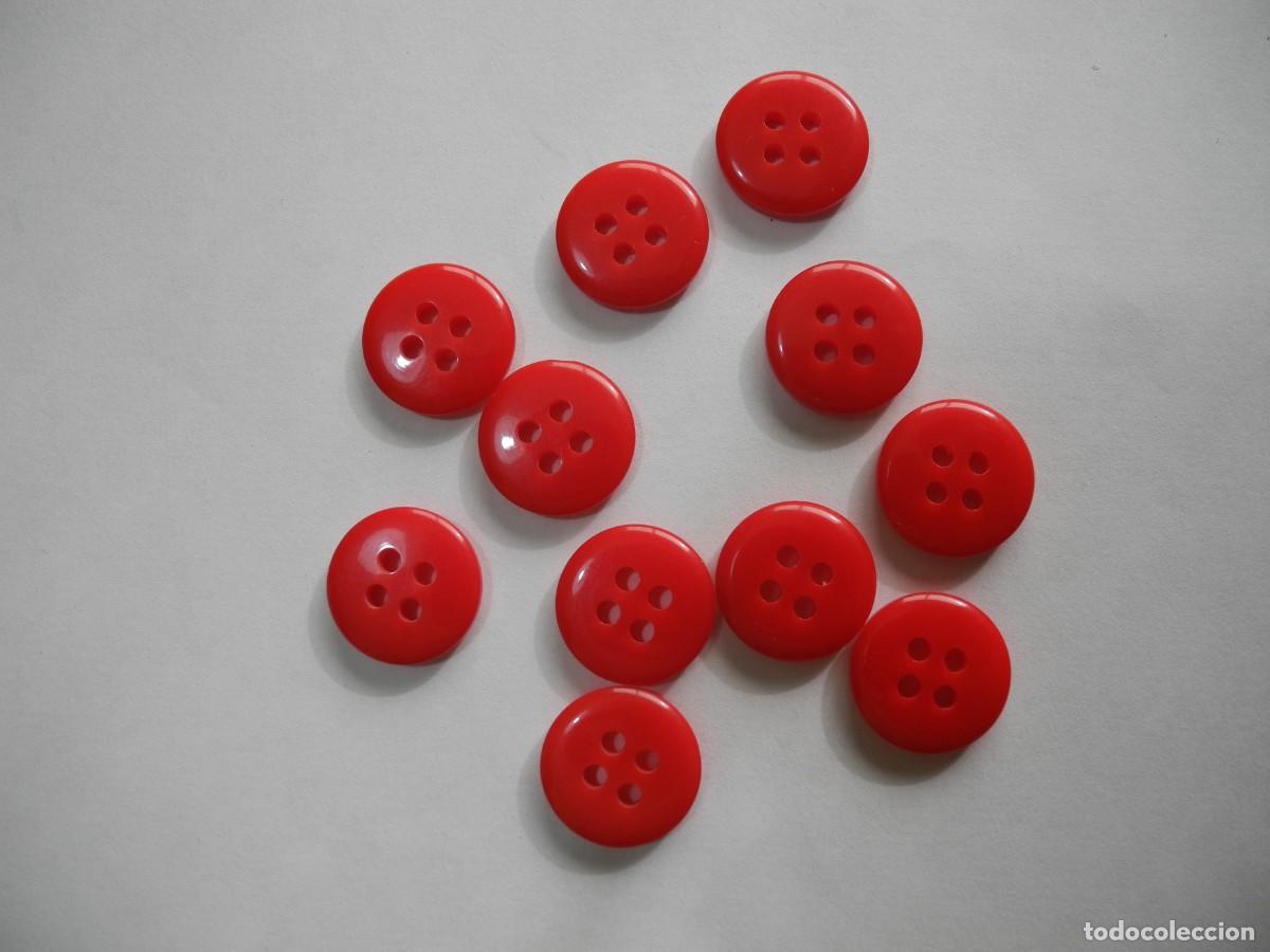Antig&uuml;edades: 11 botones color rojo 17 mm - Foto 2
