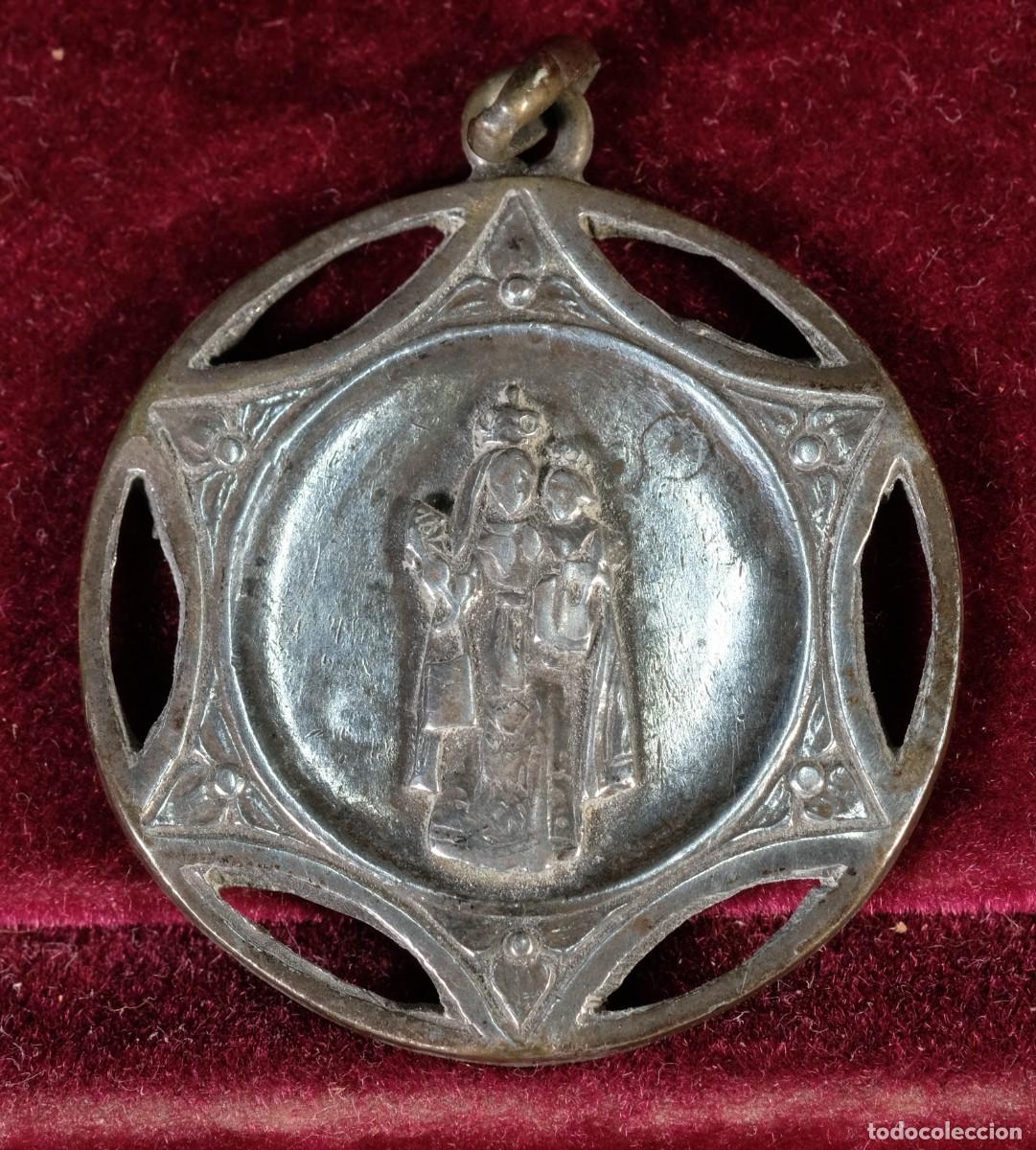 Antig&uuml;edades: Medalla colgante de plata la Moreneta - Foto 1