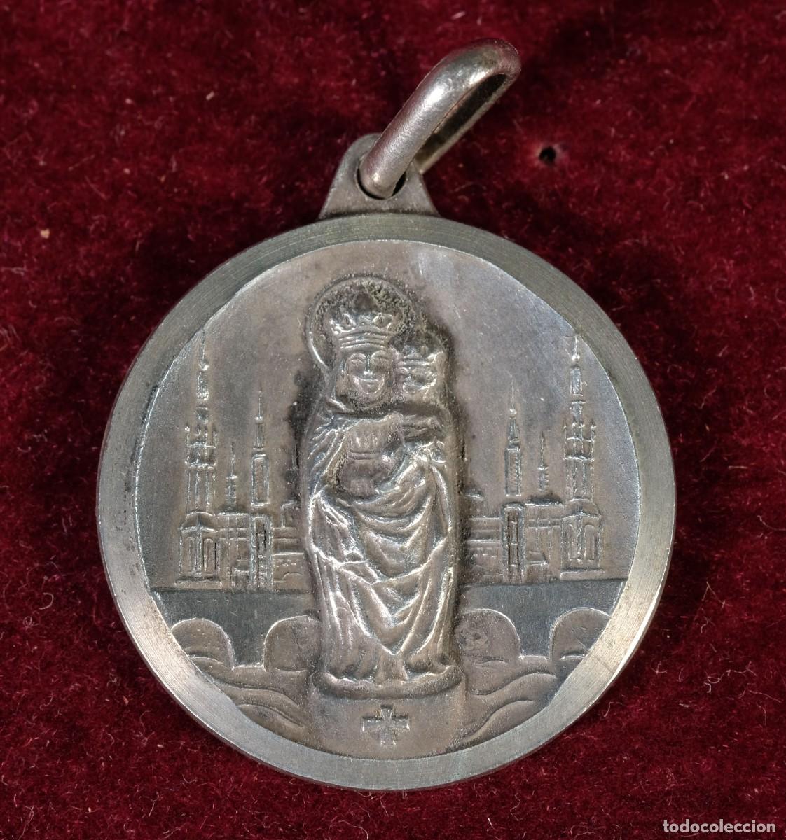Antig&uuml;edades: Medalla colgante de plata la Moreneta - Foto 1
