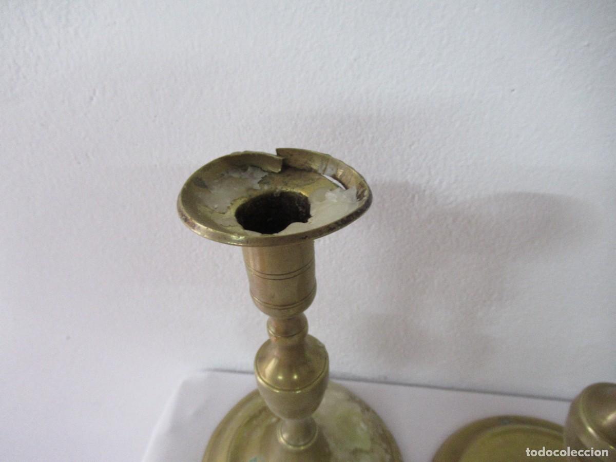 Antig&uuml;edades: Candelabros de bronce - Foto 2