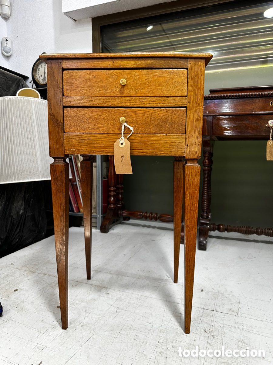 Antig&uuml;edades: Mesa auxiliar - Foto 1
