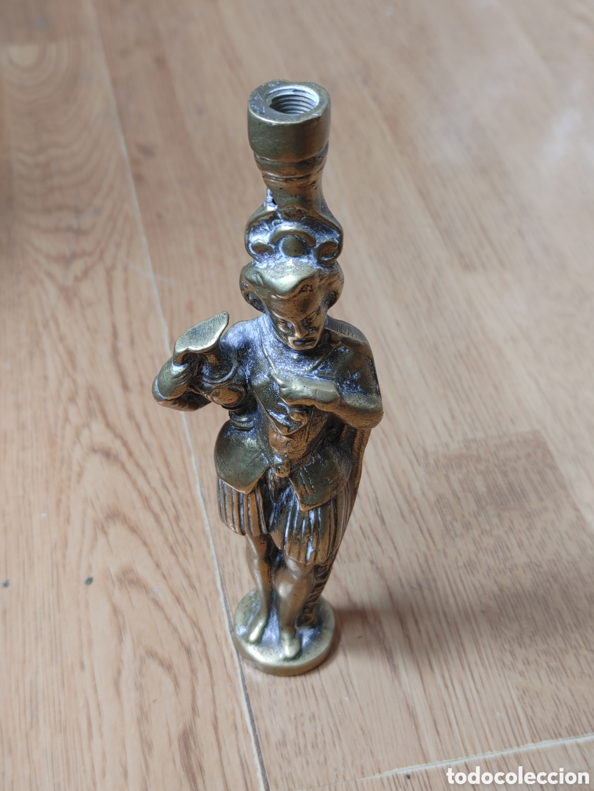 Antig&uuml;edades: Aplique en bronce. Con figura. - Foto 3