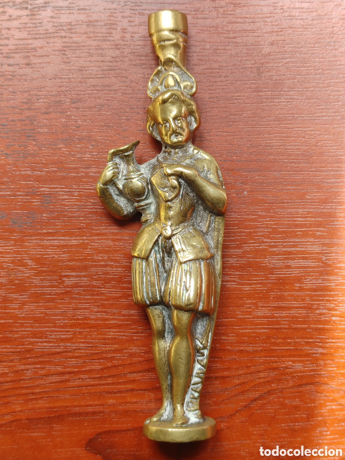 Antig&uuml;edades: Aplique en bronce. Con figura. - Foto 1