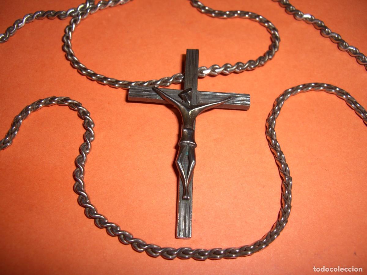 Antig&uuml;edades: CRUCIFIJO DE PLATA CON CADENA - Foto 2