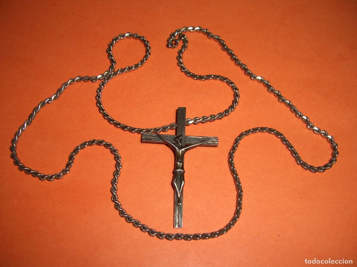 Antig&uuml;edades: CRUCIFIJO DE PLATA CON CADENA - Foto 1