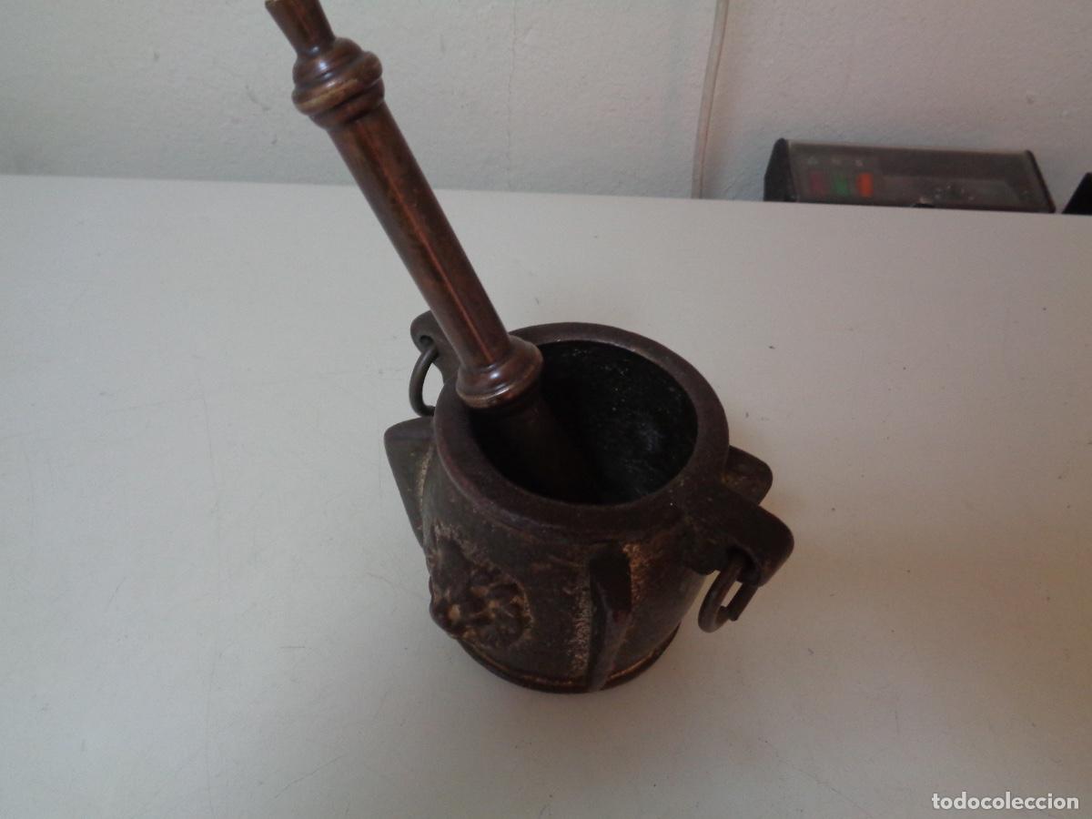 Antig&uuml;edades: almirez o mortero de bronce medieval, original pieza museo - Foto 4
