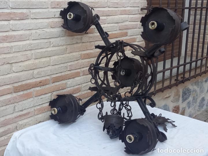 Antig&uuml;edades: GRAN LAMPARA EN HIERRO FORJADO. - Foto 10