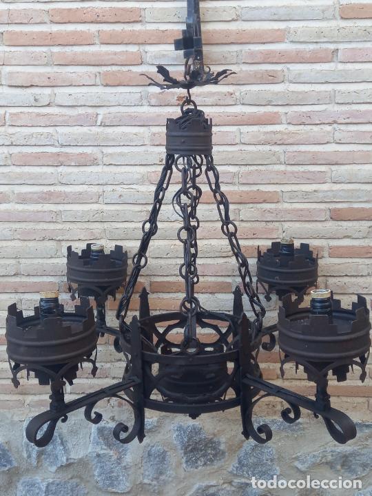 Antig&uuml;edades: GRAN LAMPARA EN HIERRO FORJADO. - Foto 1