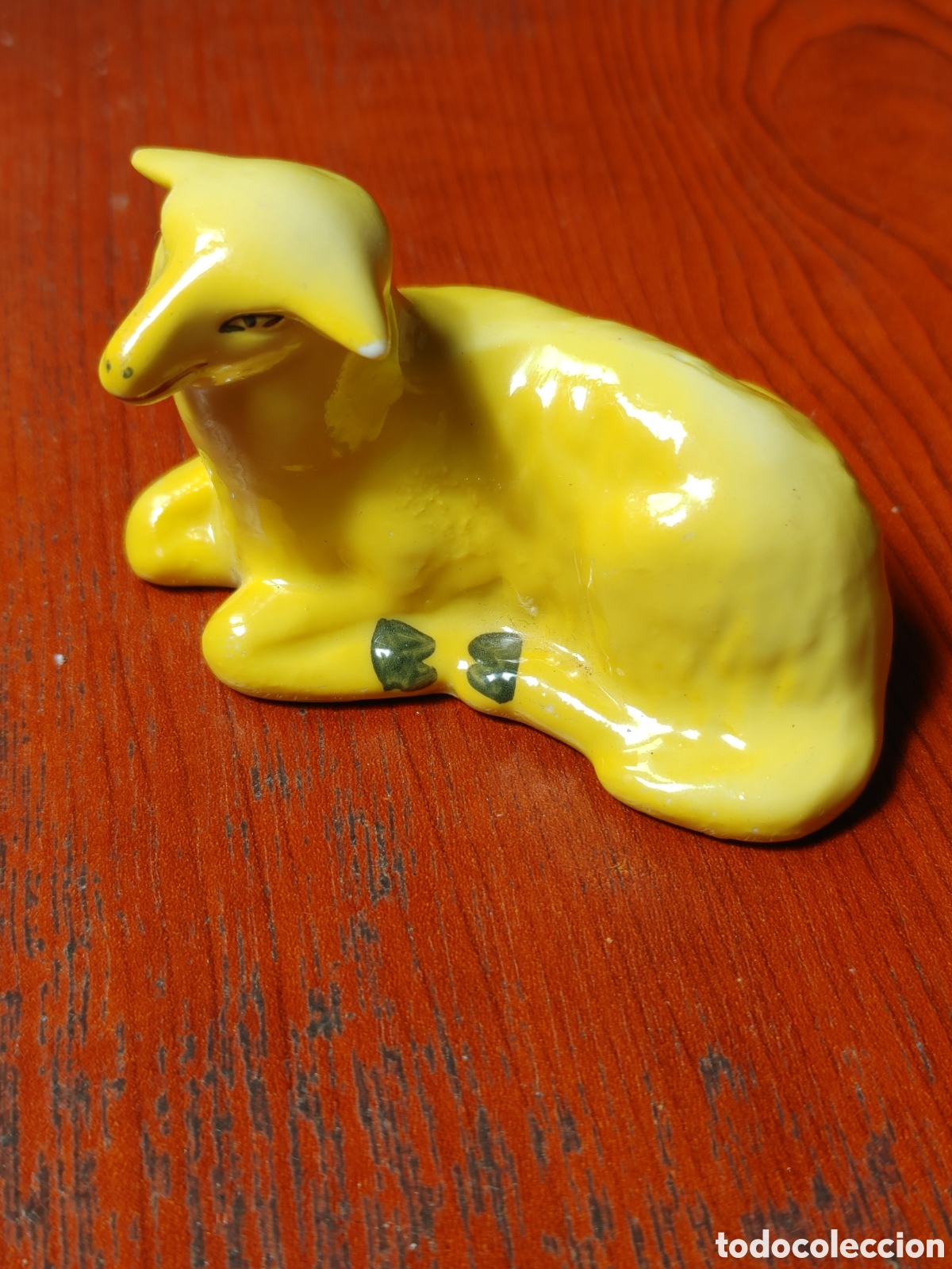 Antig&uuml;edades: Ovejita en ceramica.