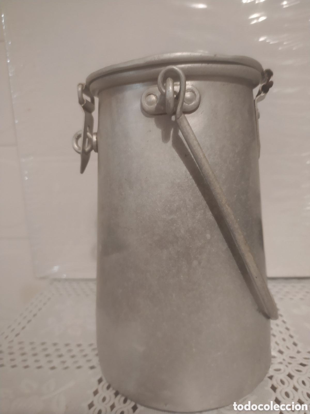 Antig&uuml;edades: Lechera de aluminio - Foto 1