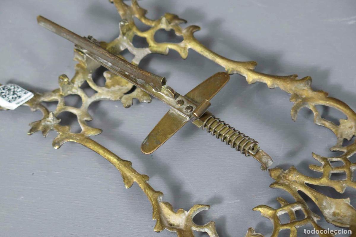 Antig&uuml;edades: MARCO DE MADERA DE BRONCE DOARADO. HACIA 1890 - Foto 4