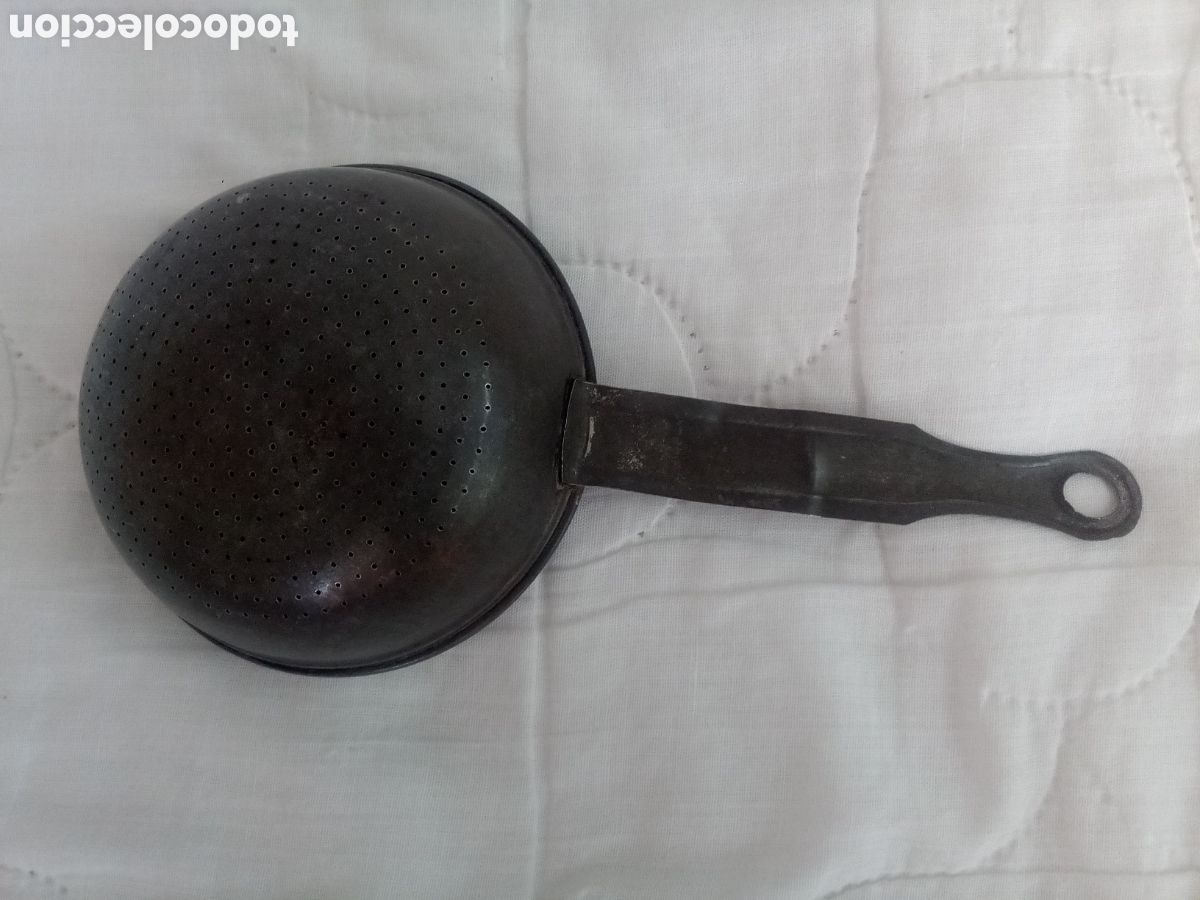 Antig&uuml;edades: COLADOR DE HOJALATA - CHAPA - Foto 4