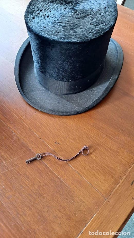 Antig&uuml;edades: Sombrerera con llave y sombrero de copa - Foto 5