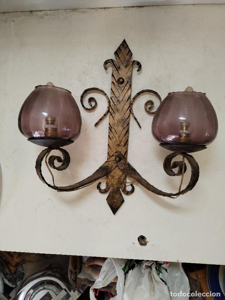 Antig&uuml;edades: aplique de forja con tulipas violeta - Foto 7