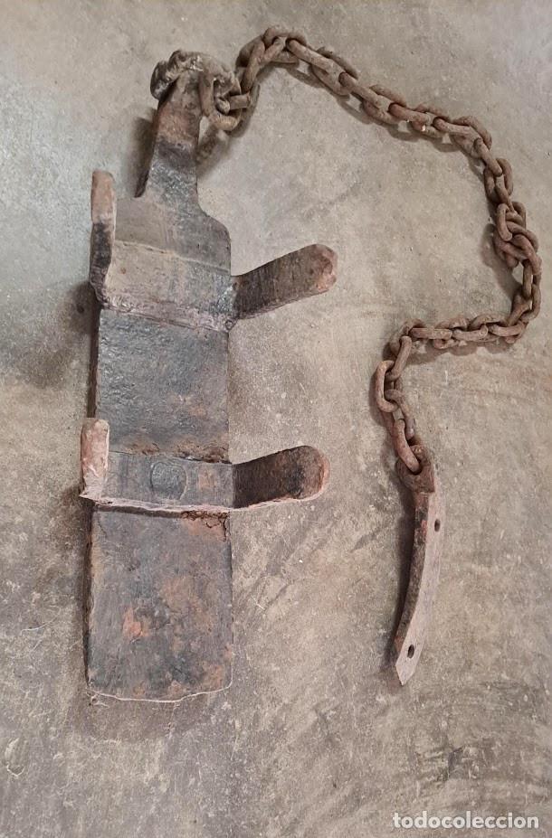 Antig&uuml;edades: Calzo de carruaje, grandes dimensiones - Foto 1