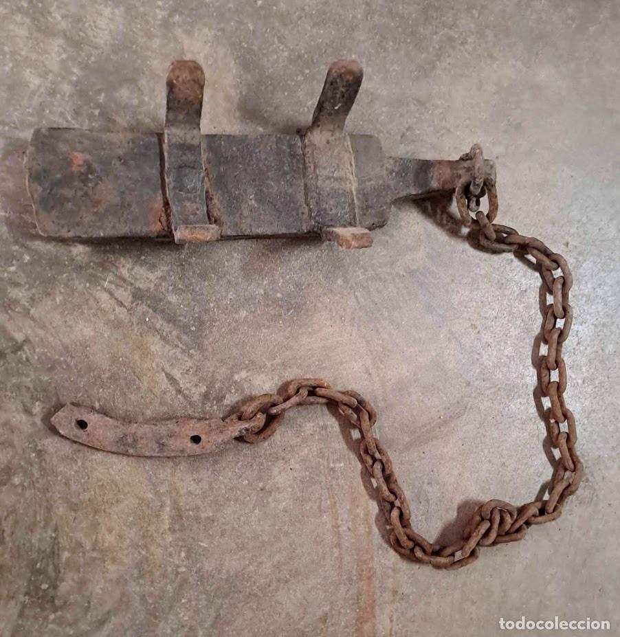 Antig&uuml;edades: Calzo de carruaje, grandes dimensiones - Foto 2