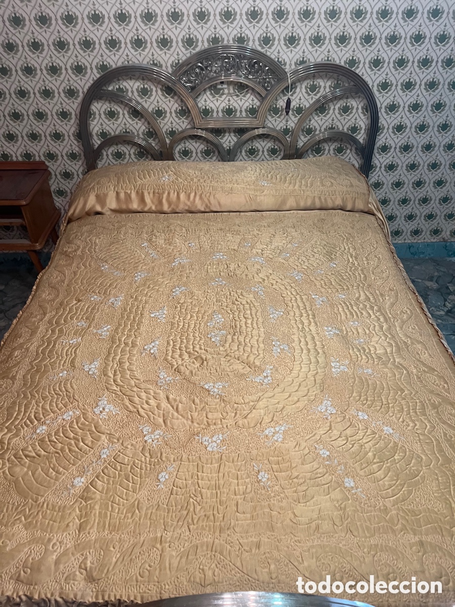 Antig&uuml;edades: Colcha de cama de seda - Foto 1