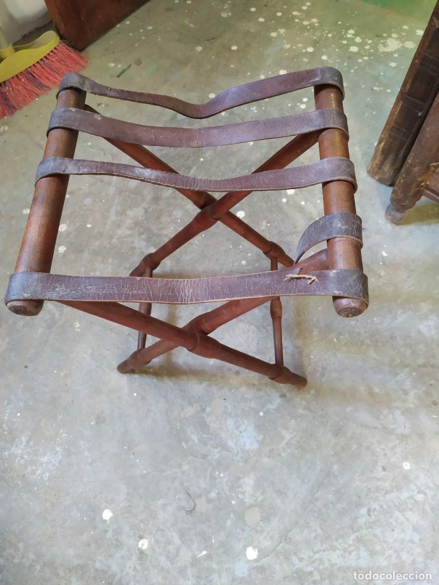 Antig&uuml;edades: SILLA PLEGABLE DE MISA - Foto 1