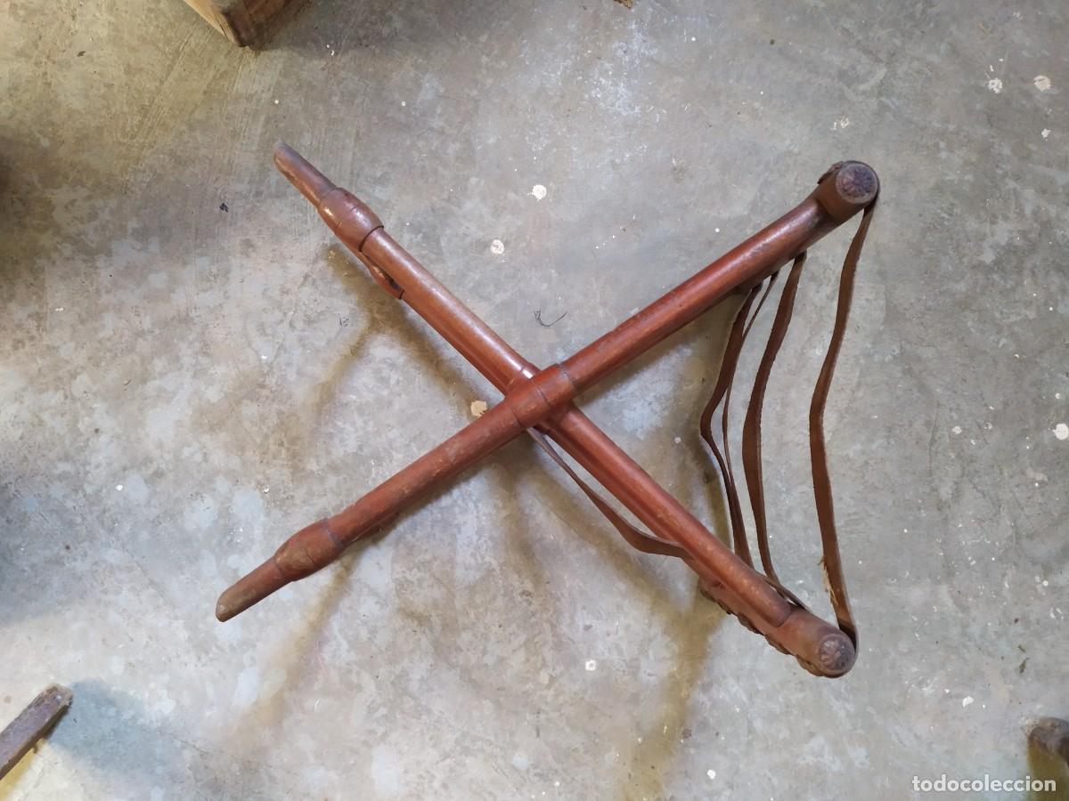 Antig&uuml;edades: SILLA PLEGABLE DE MISA - Foto 2