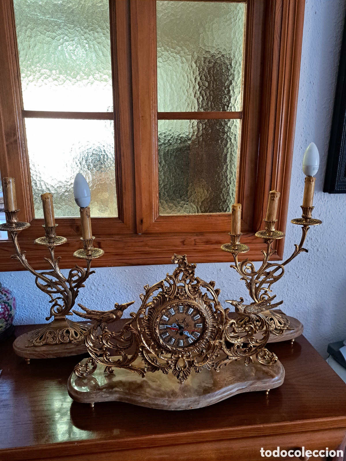 Antig&uuml;edades: Reloj y pareja de candelabros con base de marmol - Foto 4