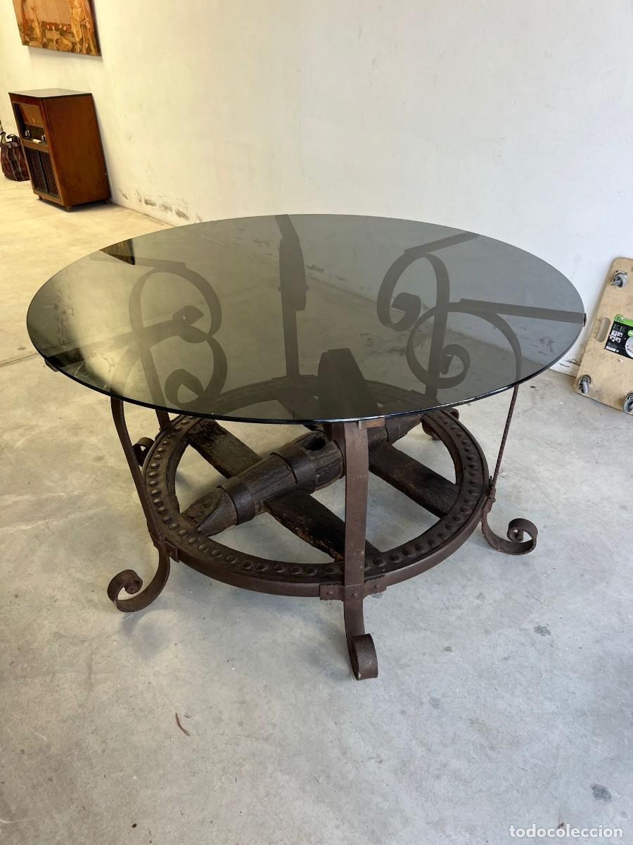 Antig&uuml;edades: Mesa de rueda de carro con herrajes - Foto 7