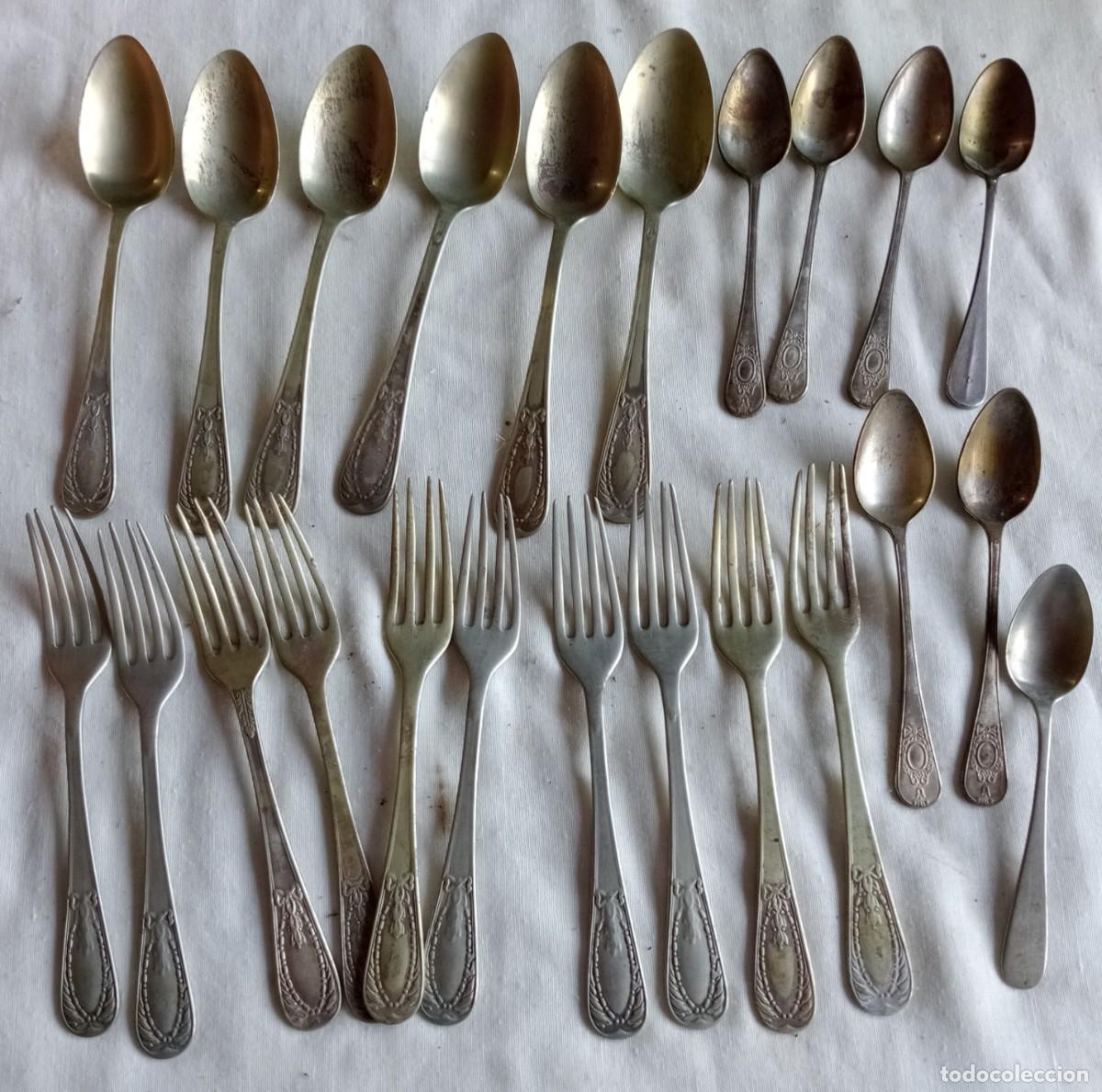 Antig&uuml;edades: 23 CUBIERTOS DE METAL PLATEADO - Foto 1