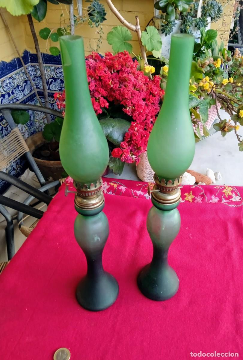 Antig&uuml;edades: Pareja de l&aacute;mparas quinqu&eacute;s de cristal - Foto 2