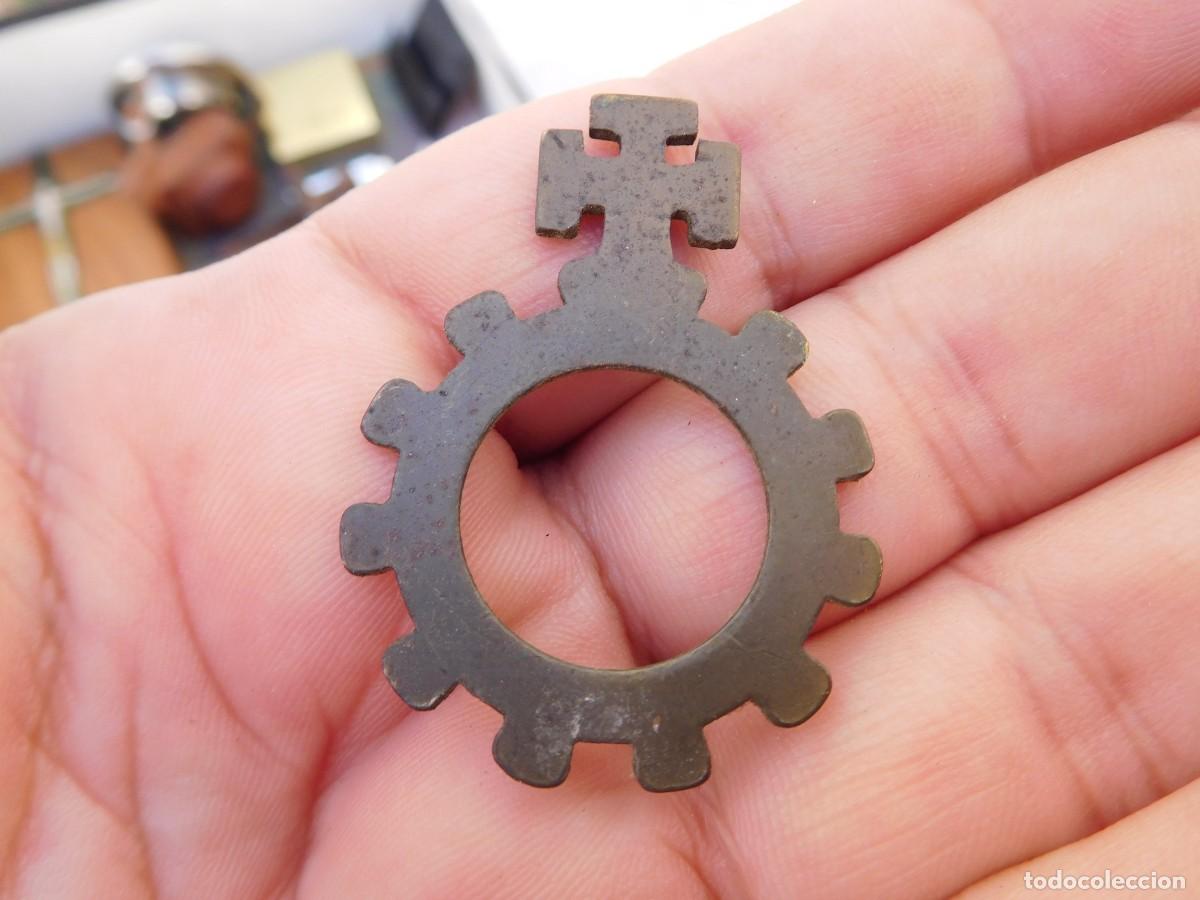 Antig&uuml;edades: Rosario de mano antiguo de bronce - Foto 3