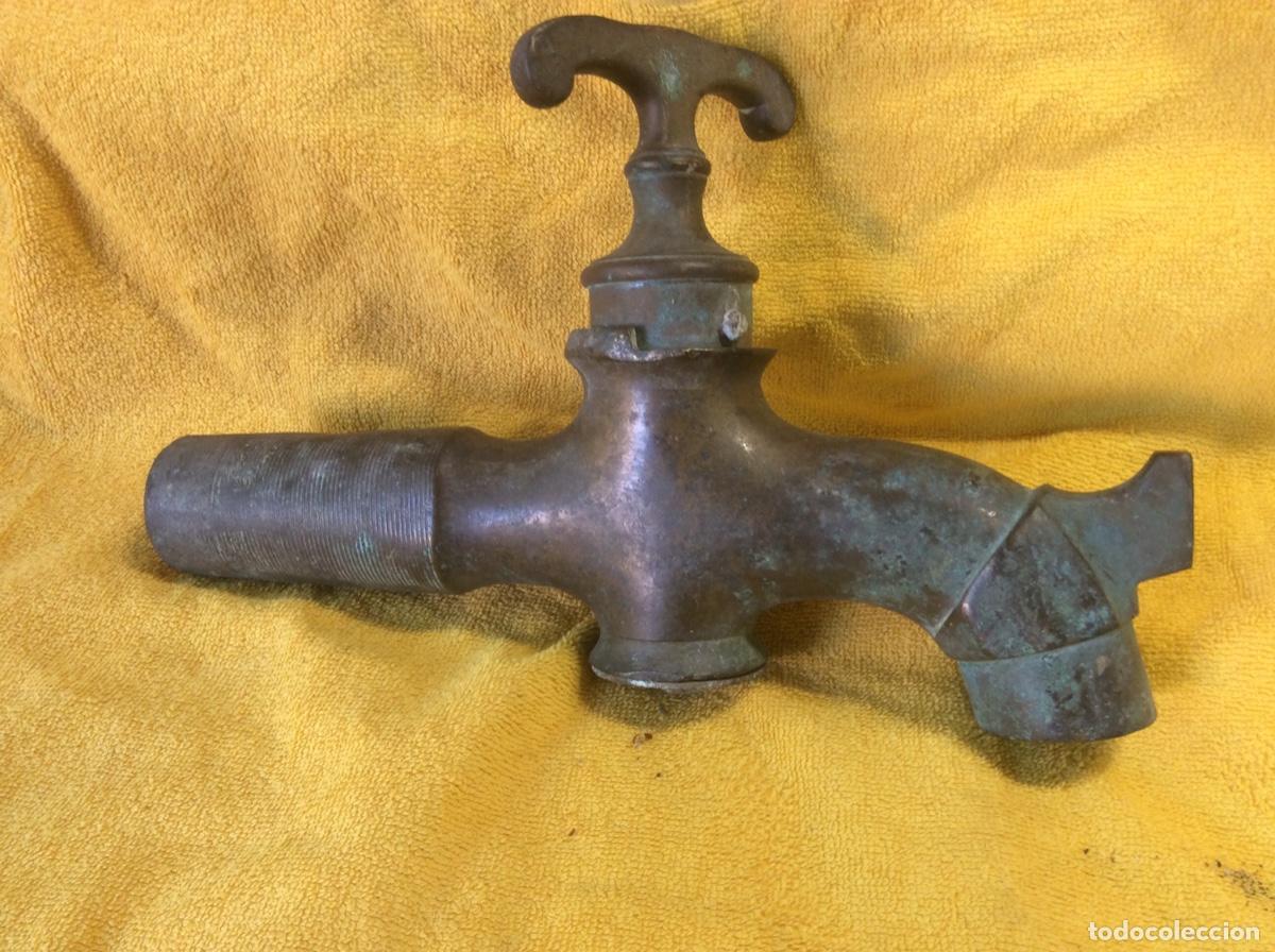 Antig&uuml;edades: ANTIGUO GRIFO EN BRONCE GRAN TAMA&Ntilde;O - Foto 5